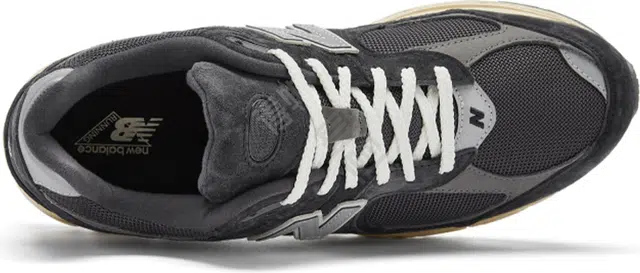 New Balance NB 2002R