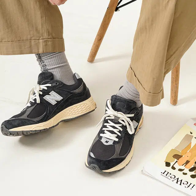 New Balance NB 2002R